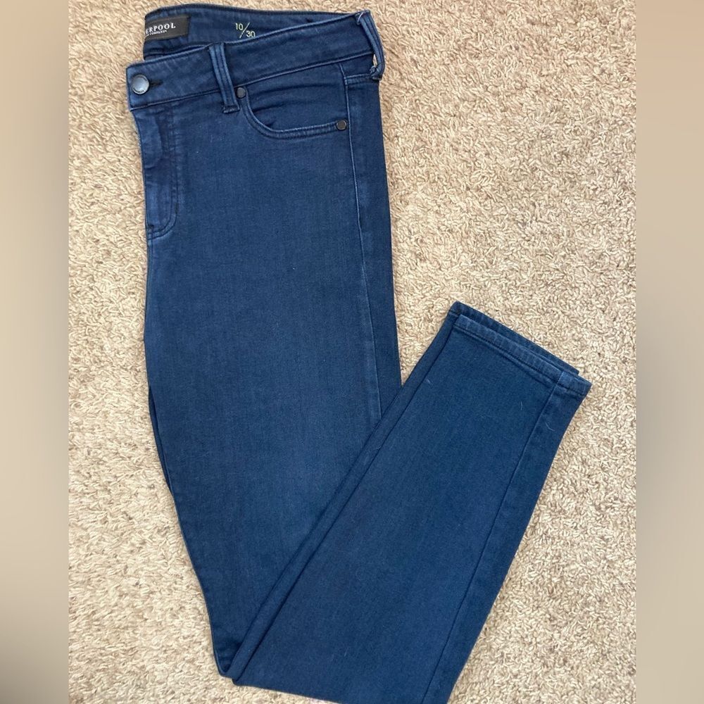Liverpool Jeans dark wash w/ stretch the Skinny love the feel feel the love